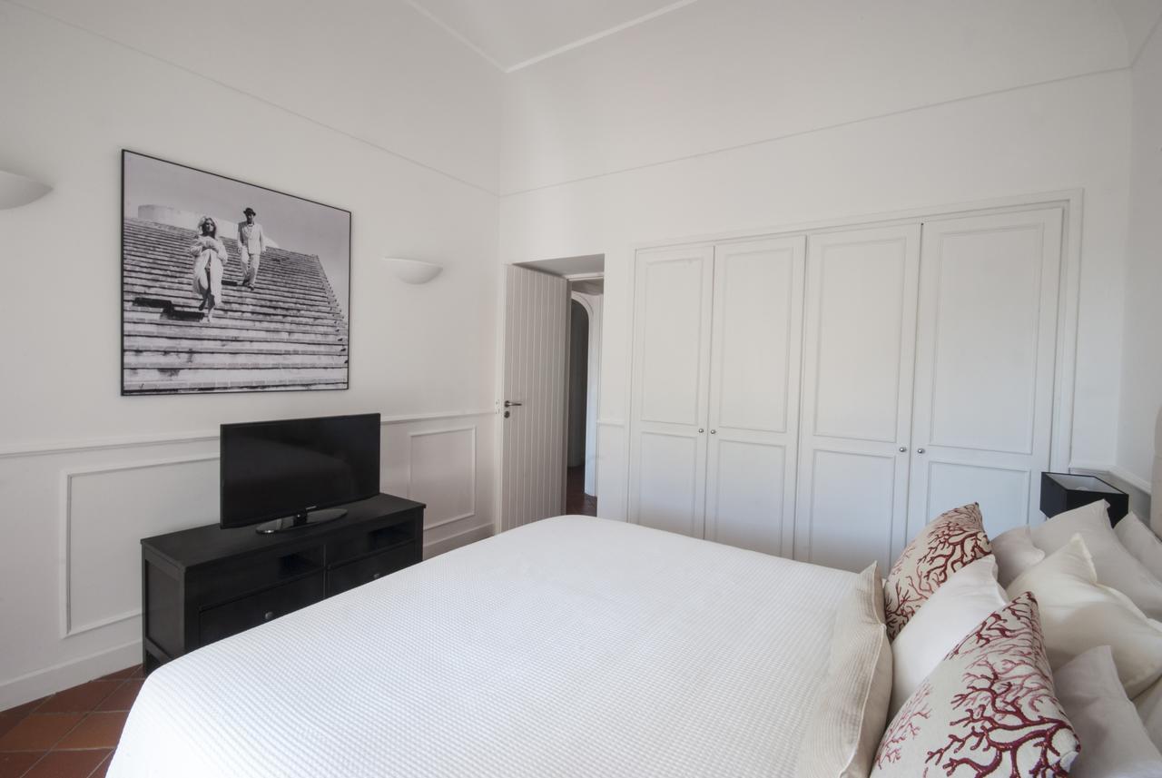 Carthusia Apartment *